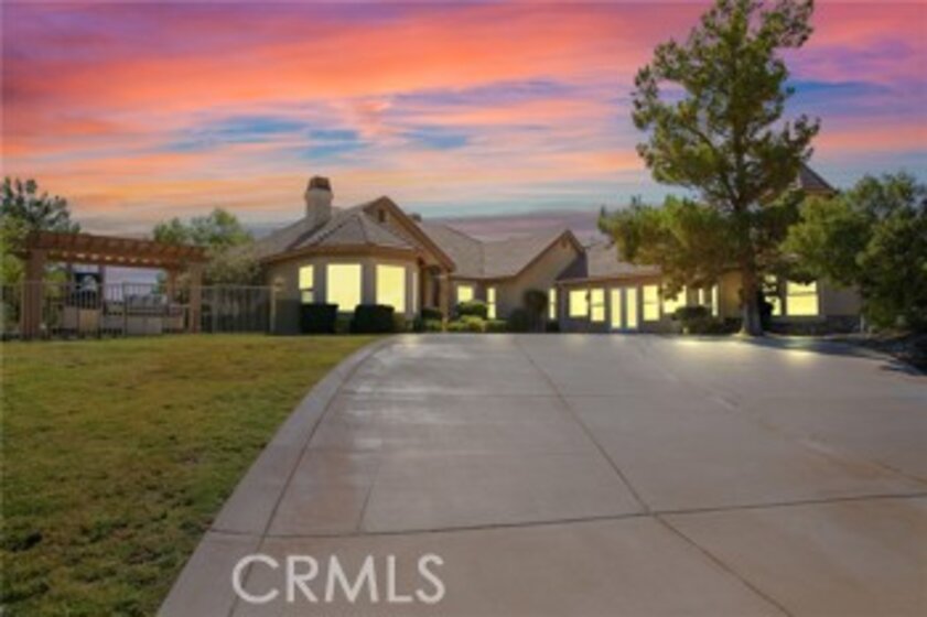 40101 Calle Bandido Photo