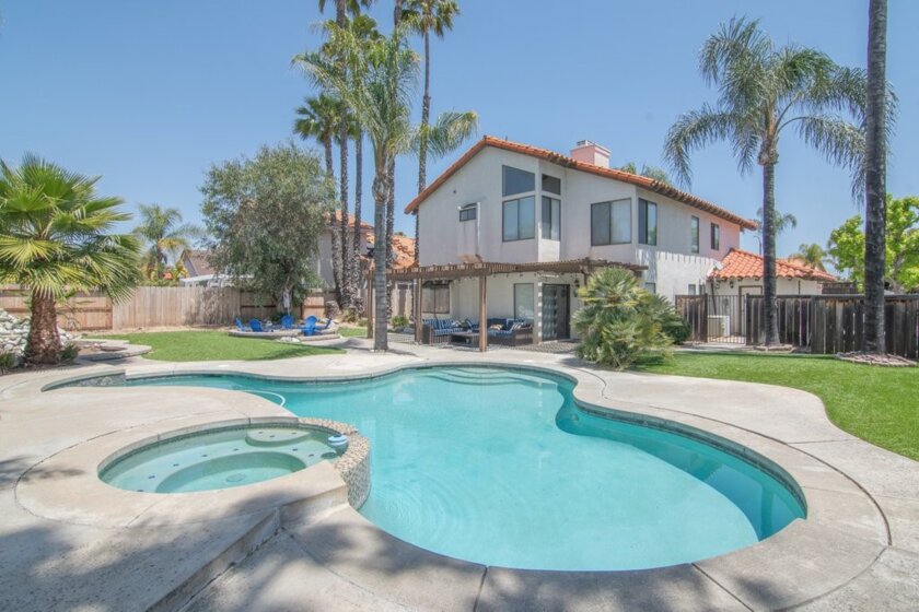 25493 Brownestone Way Photo