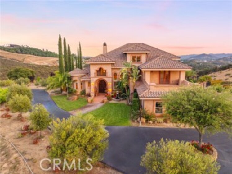 37654 Calle De Lobo Photo