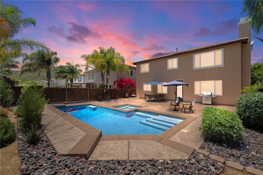 38210 Sherwood Street Photo