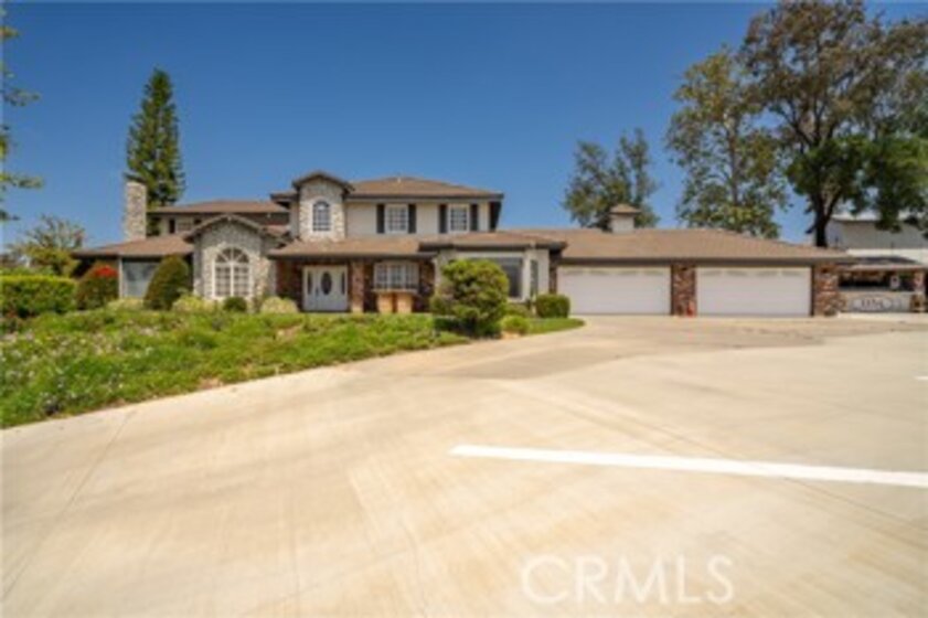 34150 Pauba Road Photo