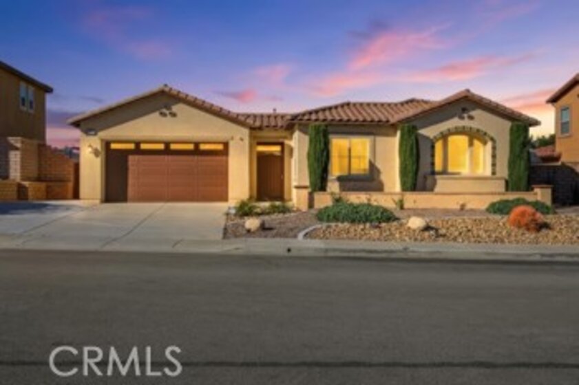 35211 Lantern Light Photo