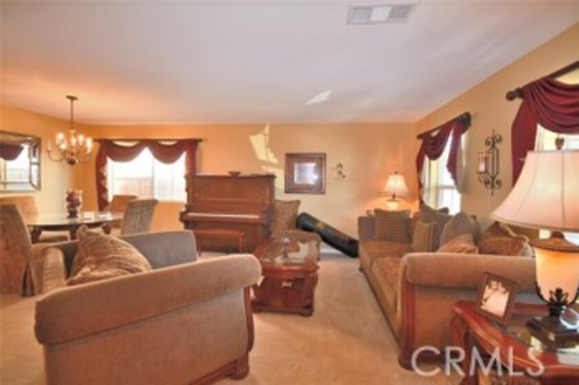 24941 Elmwood Street Photo