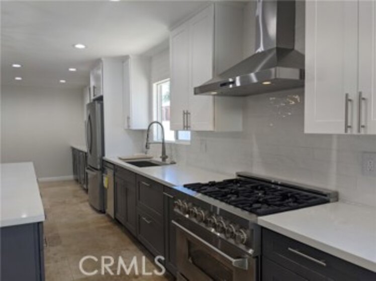 1896 Studebaker Road Photo