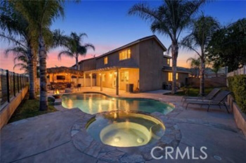 37688 River Oats Photo