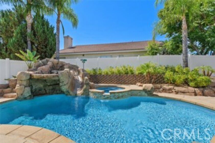 44673 Lorraine Drive Photo