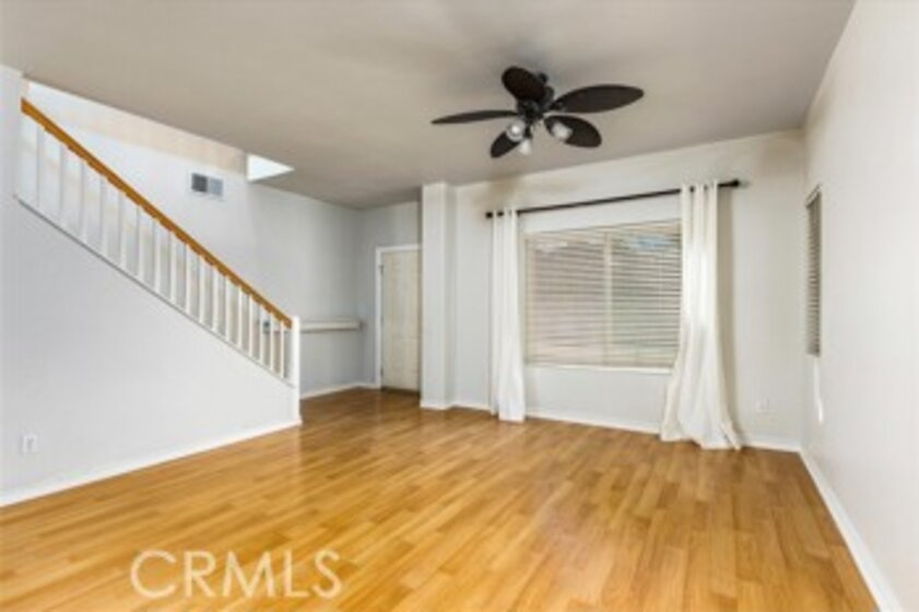 45280 Corte Progreso Photo