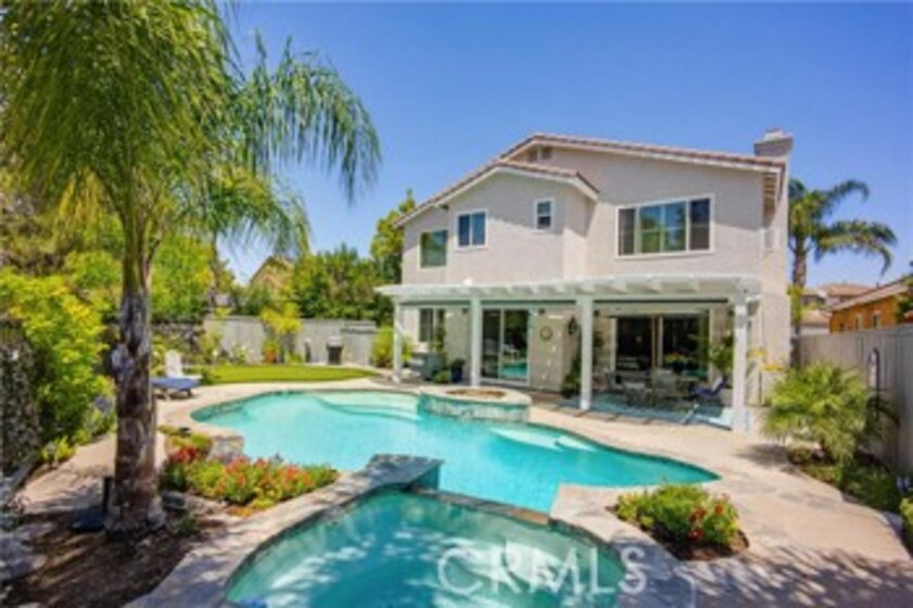 41233 Essex Court Photo