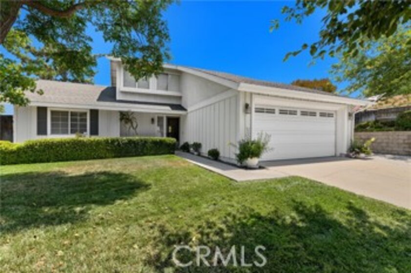 42244 Cosmic Drive Photo