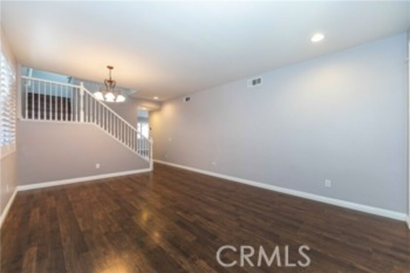 38415 Sevilla Avenue Photo