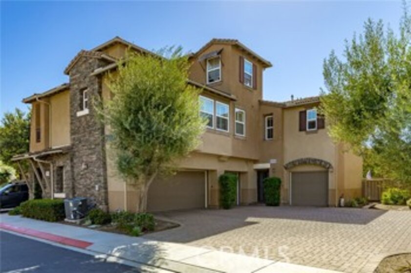 31010 Strawberry Tree Lane Photo