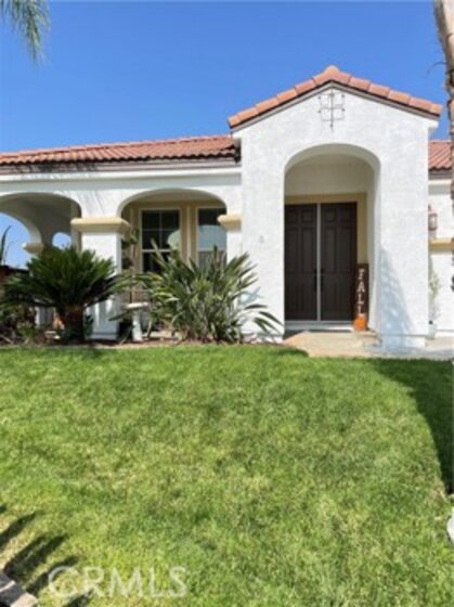 36207 Bur Oaks Avenue Photo