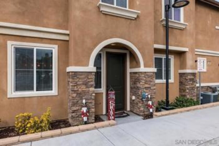 28065 Calle Casera Photo