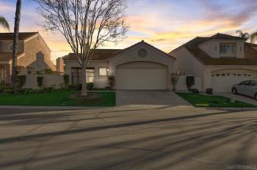 24165 Via Prima Vera Photo