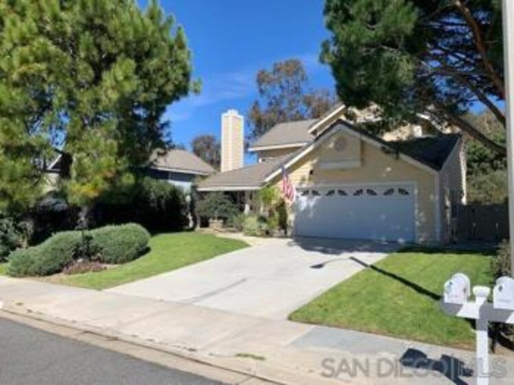 43982 Highlander Drive Photo
