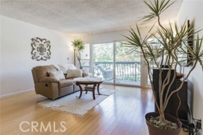 Marvelous Cambridge House Condominium Located at 5650 Cambridge Way #8 was Just Sold