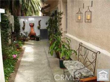 Impressive Seacliff Palms Townhouse Located at 18850 Kithira Circle was Just Sold
