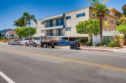 Splendid Seair Condominium Located at 360 Rosecrans Street #2 was Just Sold