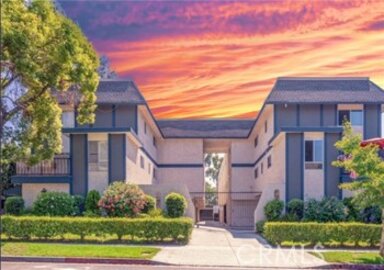 Gorgeous Newly Listed Villa Monterey Condominium Located at 408 Burchett Street #5
