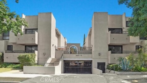 14634 Magnolia Boulevard #4 Photo