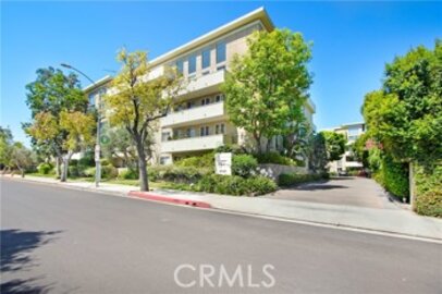 Splendid Newly Listed Encino Park West Condominium Located at 4949 Genesta Avenue #404