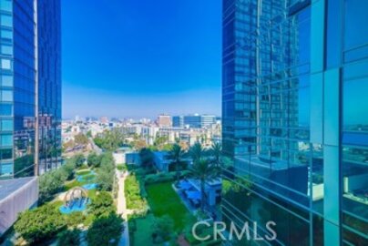 Gorgeous Newly Listed Metropolis Condominium Located at 877 Francisco Street #1618