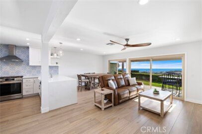 567 Avenida Adobe Photo