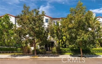 Beautiful Colfax Villas Townhouse Located at 4541 Colfax Avenue #112 was Just Sold