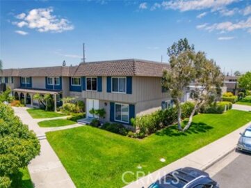 Magnificent Newly Listed Tanglewood Townhouse Located at 4481 Larwin Avenue