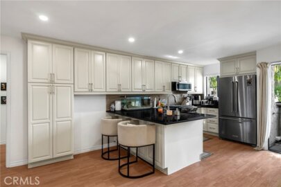 18530 Hatteras Street #213 Photo