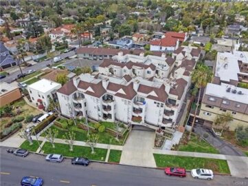 Elegant Newly Listed Bixby Knolls Terrace Condominium Located at 3913 N Virginia Road #105