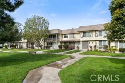 Fabulous Newly Listed Tanglewood North Townhouse Located at 9866 Via Sonoma