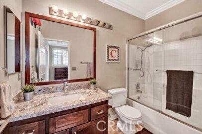 Magnificent Newly Listed Cambridge Townhouse Located at 363 N Londonderry Lane #B