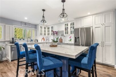 Splendid Encino Village Townhouse Located at 18146 Oxnard #48 was Just Sold