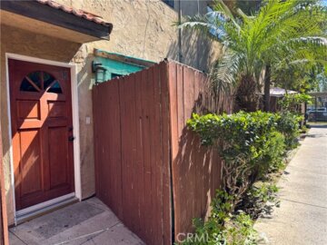 9019 Cedros Avenue #12 Photo