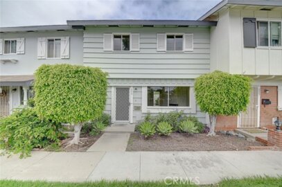 9579 Adams Avenue Photo