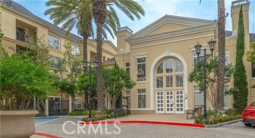 Lovely Newly Listed Watermarke Condominium Located at 2337 Watermarke