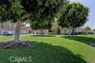 Gorgeous Briar Oaks Condominium Located at 10372 W Briar Oaks Drive #C was Just Sold