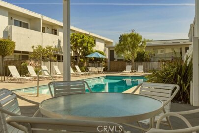 4331 W Sarah Street #10 Photo