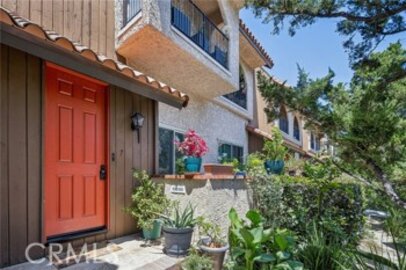 Delightful Villa De Los Reyes Condominium Located at 1711 Grismer Avenue #7 was Just Sold
