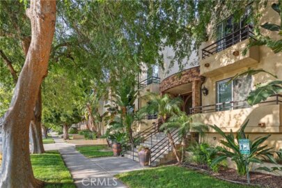 4128 Whitsett Photo