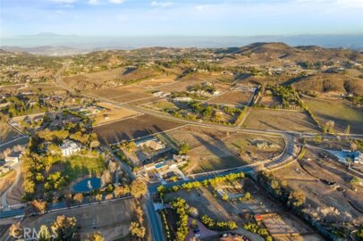 39550 Calle De Companero Photo