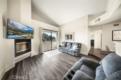 19009 Sherman Way #81 Photo