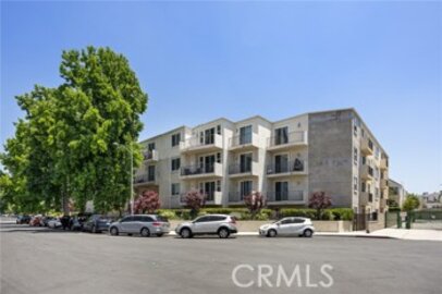 Charming Killion Condos Condominium Located at 14412 Killion Street #405 was Just Sold