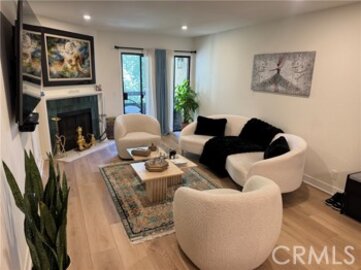 This Gorgeous Glendale Oaks Condominium, Located at 460 Oak Street #311, is Back on the Market