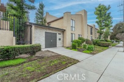 Spectacular Newly Listed Royal Topanga Townhomes Townhouse Located at 22038 Vanowen Street #113