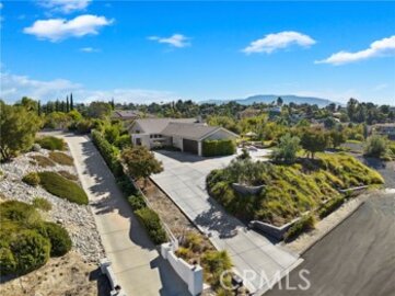 Elegant Meadowview Single Family Residence Located at 40540 La Cadena Court was Just Sold