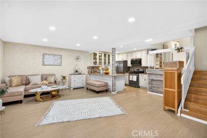 7924 Woodman Avenue #77 Photo