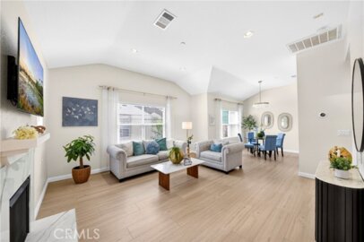 8692 Belmont #A Photo