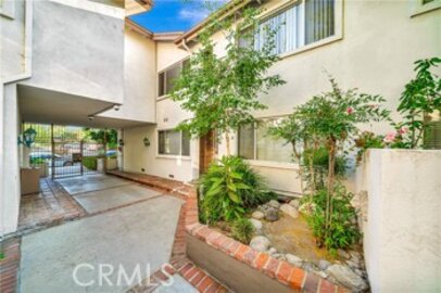 Lovely Newly Listed Collinwood Condominiums Condominium Located at 18619 Collins Street #F35